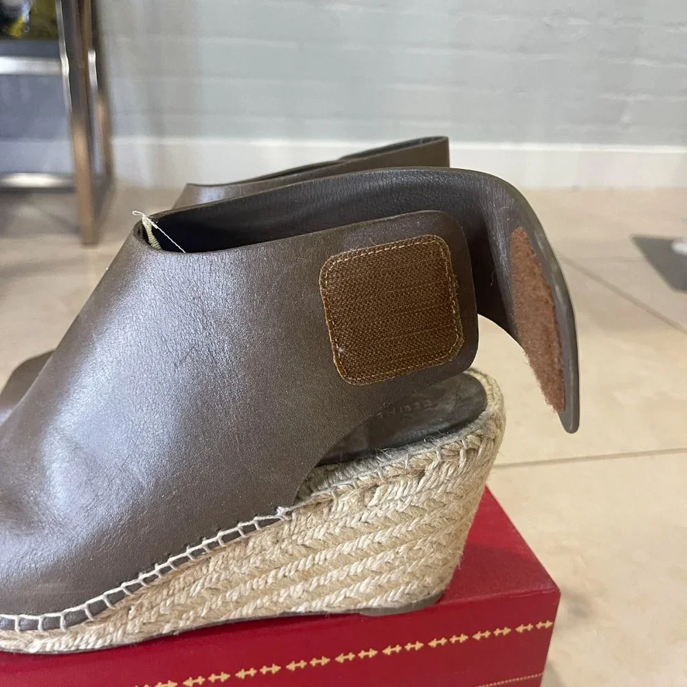 Celine Shoes - Picture 6 of 7